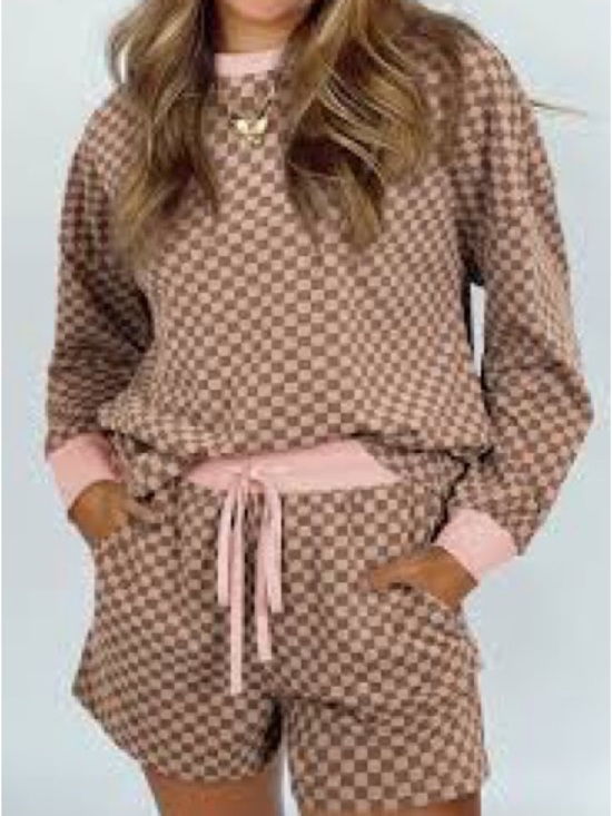 Apple Blvd Other - Boutique Apple Boulevard checkerboard Pink & Brown Lounge Set NWOT Med